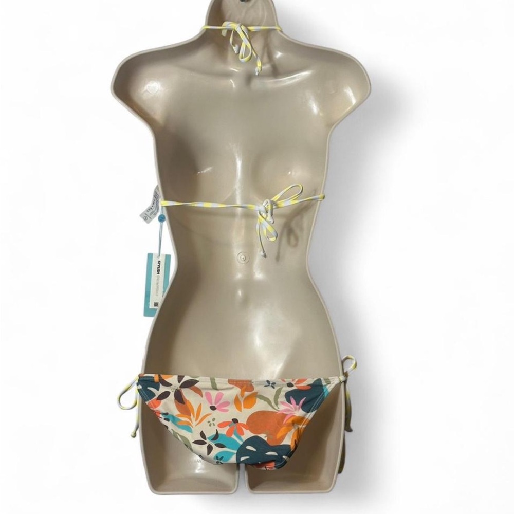 Floral String Bikini - Picture 3 of 16